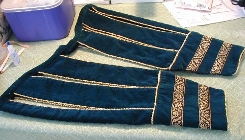 Detachable doublet sleeves